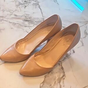 Tahari Nude Women's Pumps
